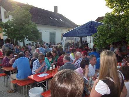 18 zoigl fest beim bienenhof 08.06.2013.jpg