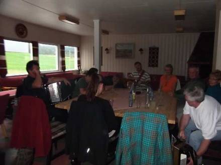 07-gemeinsames musizieren (b. abendessen).jpg